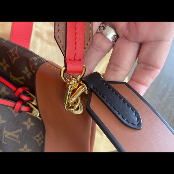 LOUIS VUITTON TUILERIES BESACE - Picture 6 of 16